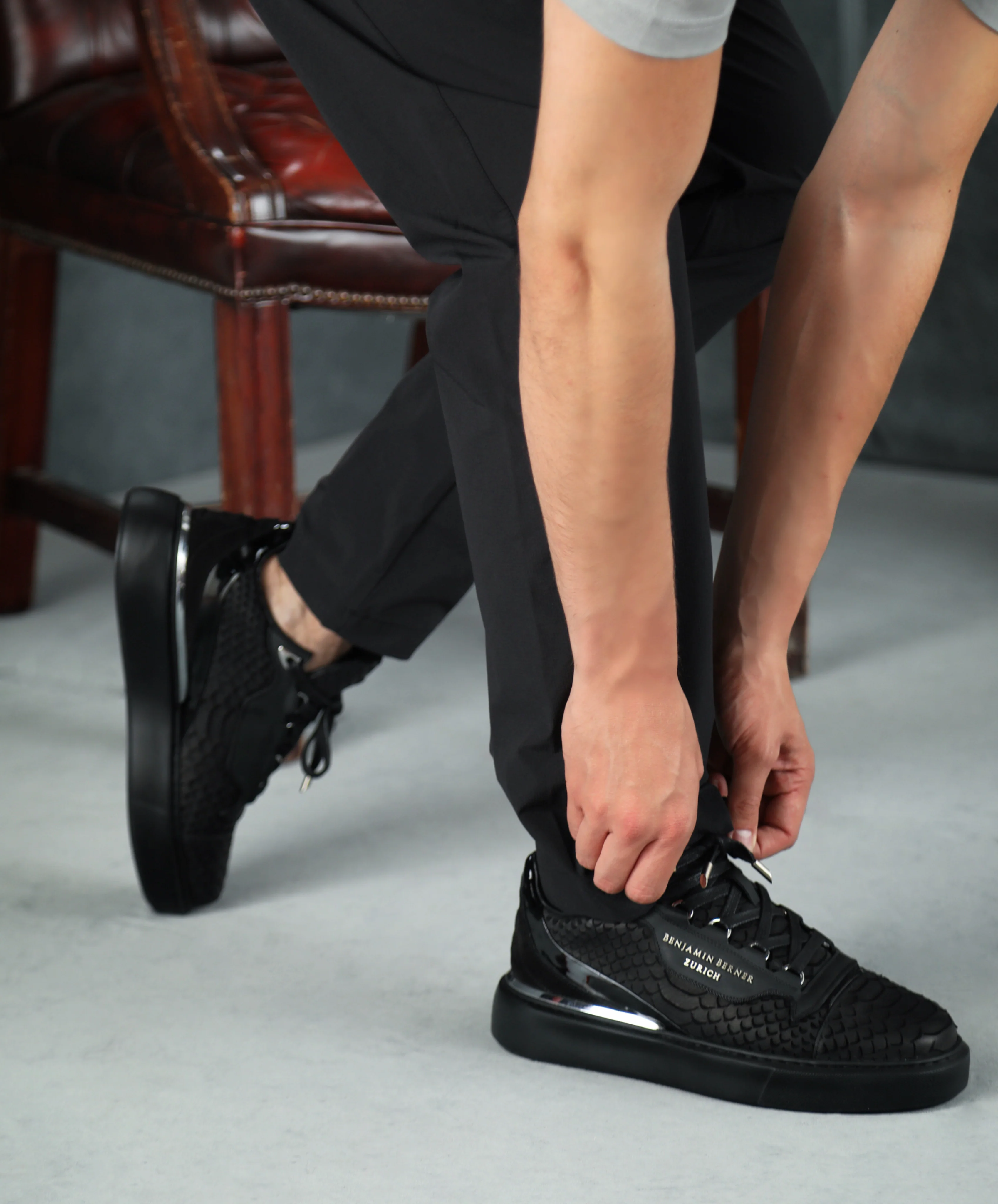BNJ RAPHAEL Low-Top BLACK PYTHON CUT-MATT NAPPA - Image 5